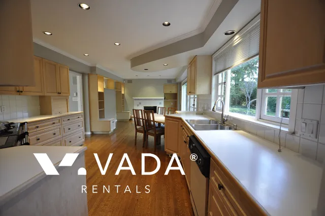 British Properties - 5 Bedroom House For Rent in West Vancouver at 1084 Eyremount Drive, West Vancouver, BC
