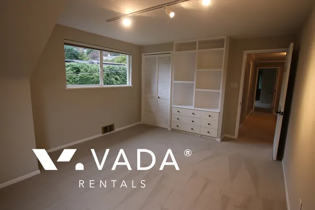 British Properties - 5 Bedroom House For Rent in West Vancouver at 1084 Eyremount Drive, West Vancouver, BC