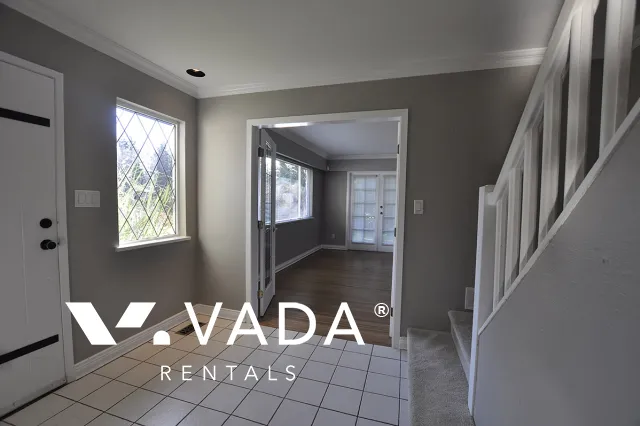 British Properties - 5 Bedroom House For Rent in West Vancouver at 1084 Eyremount Drive, West Vancouver, BC