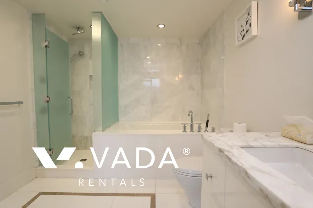 Private Residences at Hotel Georgia in Downtown - 1 Bedroom Apartment For Rent in Vancouver at 3503 - 667 Howe Street, Vancouver, BC, V6C 0B5