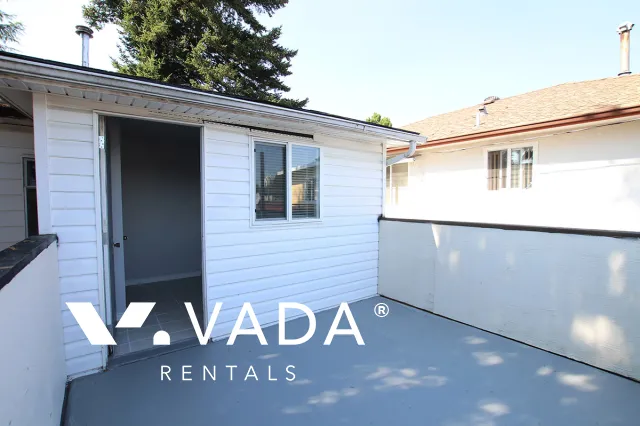 Renfrew Collingwood - 3 Bedroom House (Upper Level) For Rent in Vancouver at 4980A Chatham Street, Vancouver, BC