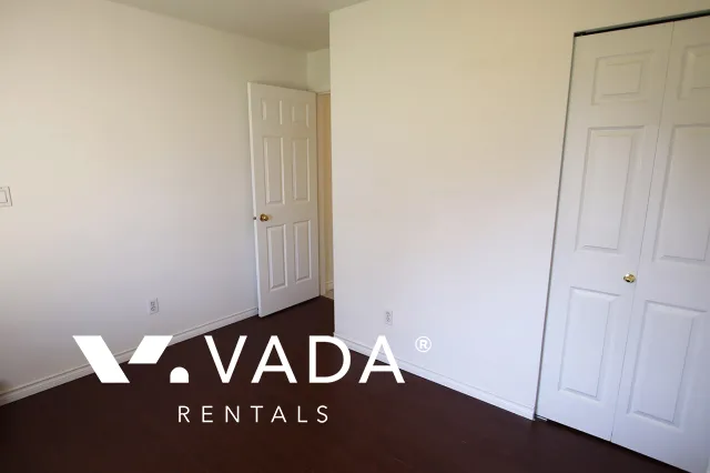 Renfrew Collingwood - 2 Bedroom Garden Suite For Rent in Vancouver at 2471B East 34th Avenue, Vancouver, BC