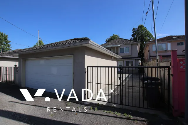 Renfrew Collingwood - 3 Bedroom House (Upper Level) For Rent in Vancouver at 2471 East 34th Avenue, Vancouver, BC
