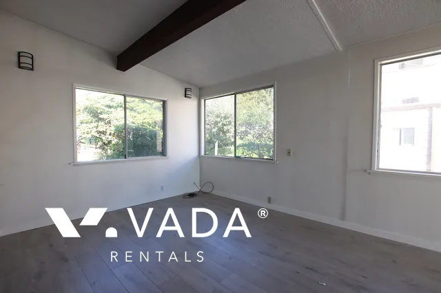 Burnaby North - 5 Bedroom House For Rent in Burnaby at 5575 Grant Street, Burnaby, BC
