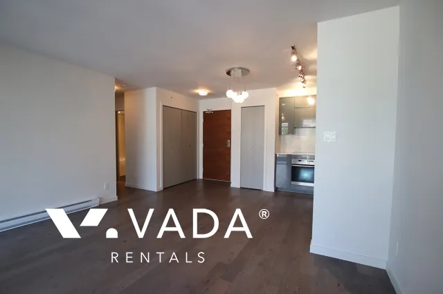 Cosmo in Downtown - 1 Bedroom Apartment For Rent in Vancouver at 810 - 161 West Georgia Street, Vancouver, BC