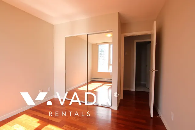 Peninsula in Yaletown - 2 Bedroom Apartment For Rent in Vancouver at 1201 Marinaside Crescent, Vancouver, BC