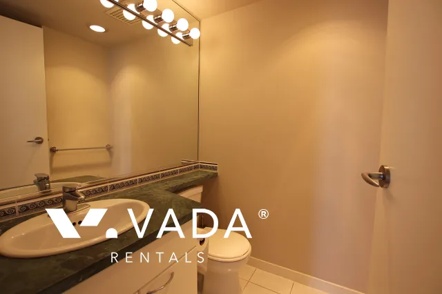 Peninsula in Yaletown - 2 Bedroom Apartment For Rent in Vancouver at 1201 Marinaside Crescent, Vancouver, BC