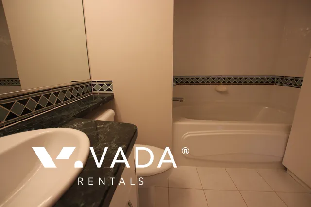 Peninsula in Yaletown - 2 Bedroom Apartment For Rent in Vancouver at 1201 Marinaside Crescent, Vancouver, BC