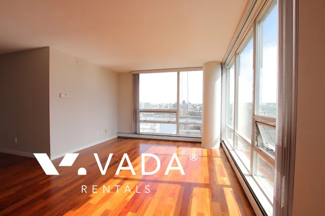 Peninsula in Yaletown - 2 Bedroom Apartment For Rent in Vancouver at 1201 Marinaside Crescent, Vancouver, BC