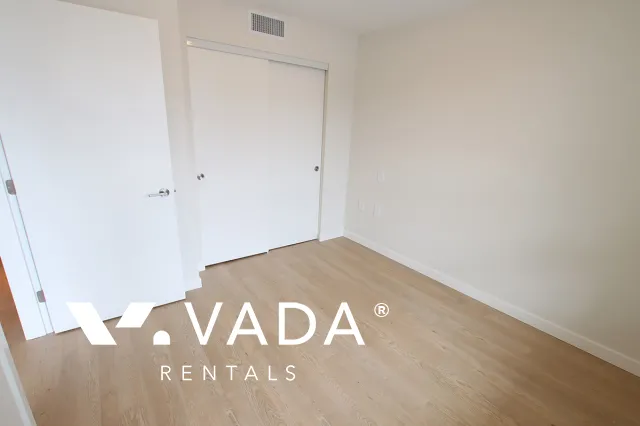 CentreView in Central Lonsdale - 1 Bedroom Apartment For Rent in North Vancouver at 508 - 125 14th Street East, North Vancouver, BC, V7M 2H8