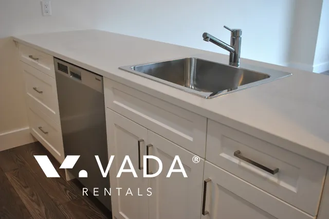 The Carlyle in Downtown - 1 Bedroom Apartment For Rent in Vancouver at 710 - 1060 Alberni Street, Vancouver, BC