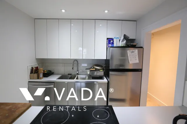 Frances Place in Grandview Woodland - 2 Bedroom Apartment For Rent in Vancouver at 202 - 1622 Frances Street, Vancouver, BC