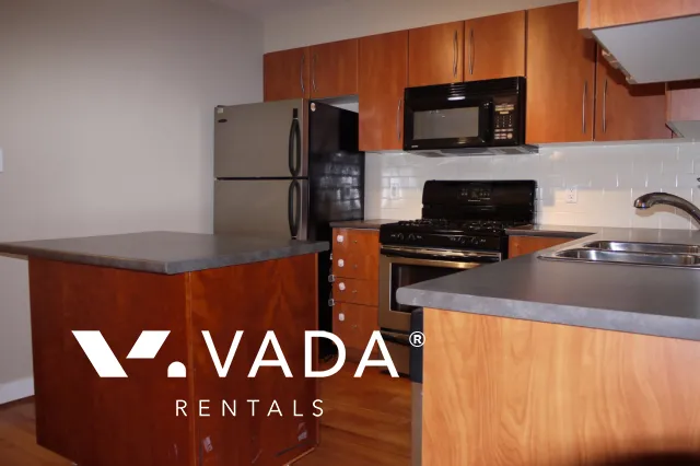 Braebern in Fairview - 2 Bedroom Apartment For Rent in Vancouver at 302 - 736 West 14th Avenue, Vancouver, BC