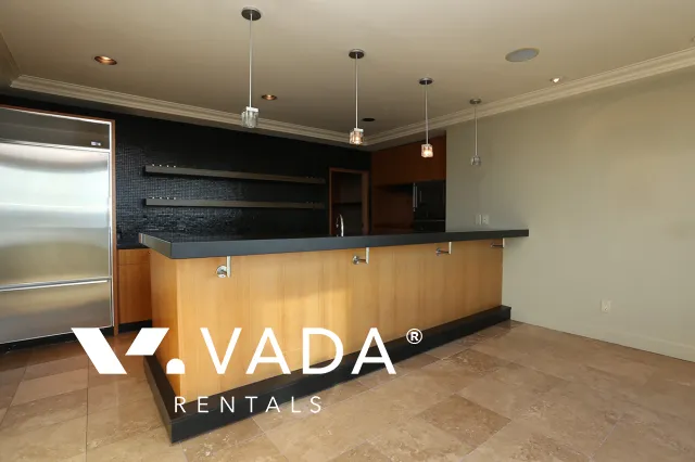 Sylvia in The West End - 2 Bedroom Apartment For Rent in Vancouver at 6 - 1861 Beach Avenue, Vancouver, BC