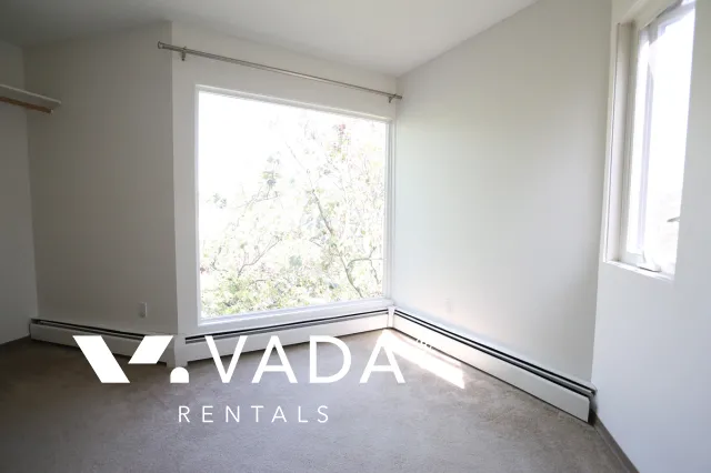 Laurel Court in Fairview - 2 Bedroom Townhouse For Rent in Vancouver at 870 West 7th Avenue, Vancouver, BC