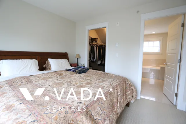 Stirling in Dunbar - 3 Bedroom Townhouse For Rent in Vancouver at 5475 Dunbar Street, Vancouver, BC