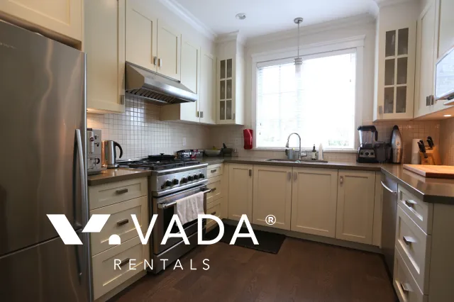 Stirling in Dunbar - 3 Bedroom Townhouse For Rent in Vancouver at 5475 Dunbar Street, Vancouver, BC
