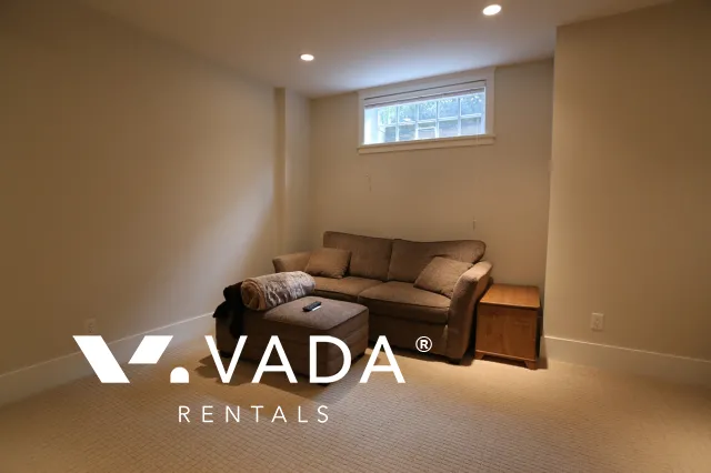 Stirling in Dunbar - 3 Bedroom Townhouse For Rent in Vancouver at 5475 Dunbar Street, Vancouver, BC