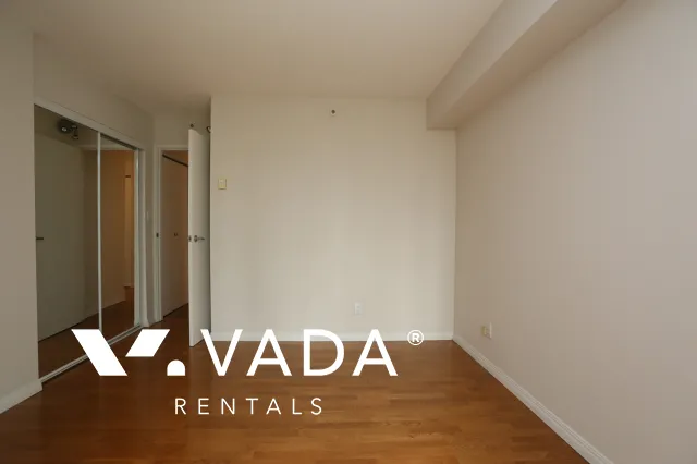Harbourside Park in Coal Harbour - 1 Bedroom Apartment For Rent in Vancouver at 1506 - 555 Jervis Street, Vancouver, BC