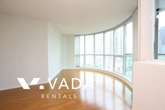 Harbourside Park in Coal Harbour - 1 Bedroom Apartment For Rent in Vancouver at 1506 - 555 Jervis Street, Vancouver, BC