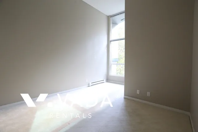 Classico in Coal Harbour - 2 Bedroom Townhouse For Rent in Vancouver at 601 Jervis Street, Vancouver, BC