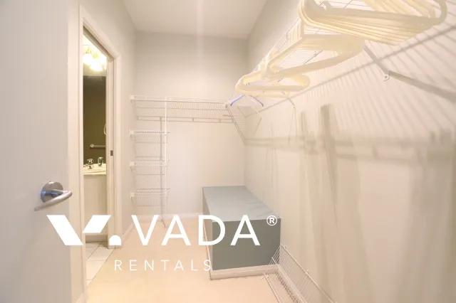 Classico in Coal Harbour - 2 Bedroom Townhouse For Rent in Vancouver at 601 Jervis Street, Vancouver, BC