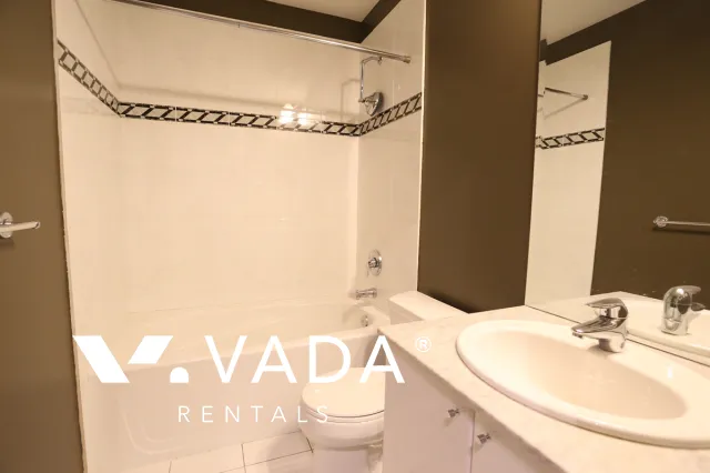 Classico in Coal Harbour - 2 Bedroom Townhouse For Rent in Vancouver at 601 Jervis Street, Vancouver, BC