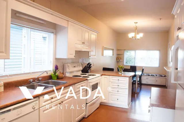 Kitsilano - Furnished 2 Bedroom Triplex For Rent in Vancouver at 2629 West 5th Avenue, Vancouver, BC