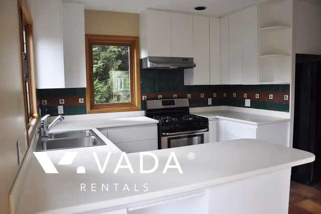 Dunbar - 5 Bedroom House For Rent in Vancouver at 3876 West 36th Avenue, Vancouver, BC