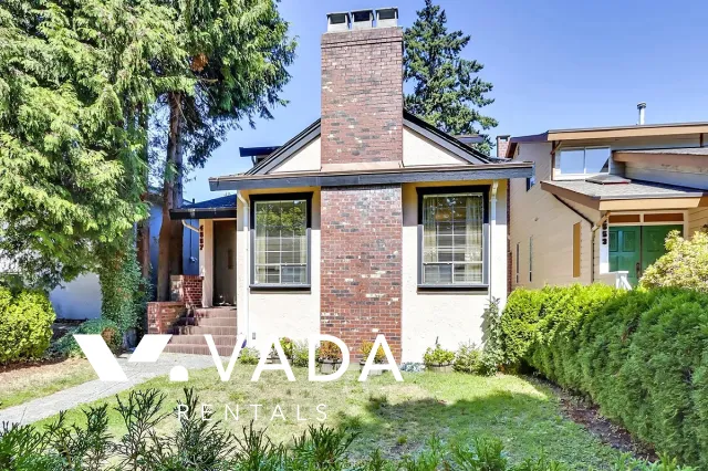 Point Grey - 4 Bedroom House For Rent in Vancouver at 4557 West 8th Avenue, Vancouver, BC