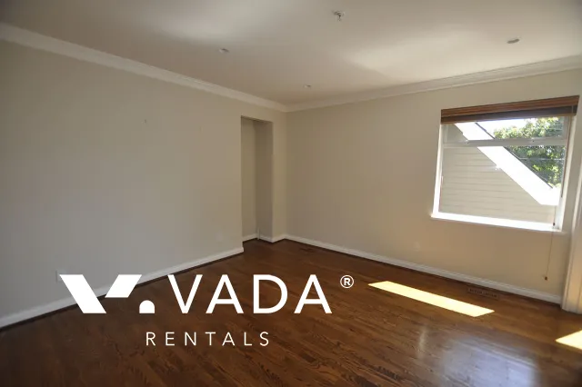 Kitsilano - 3 Bedroom Duplex For Rent in Vancouver at 2038 Whyte Avenue, Vancouver, BC