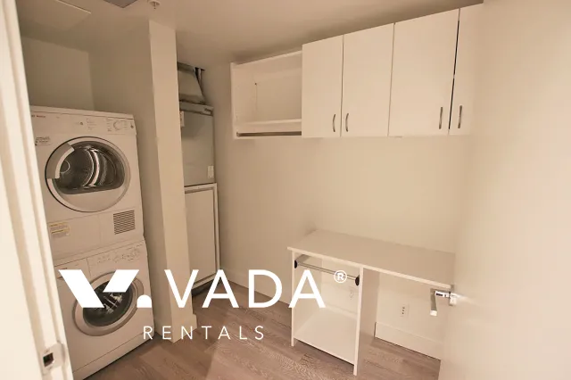 West Pender Place in Coal Harbour - 1 Bedroom Apartment For Rent in Vancouver at 502 - 1477 West Pender Street, Vancouver, BC