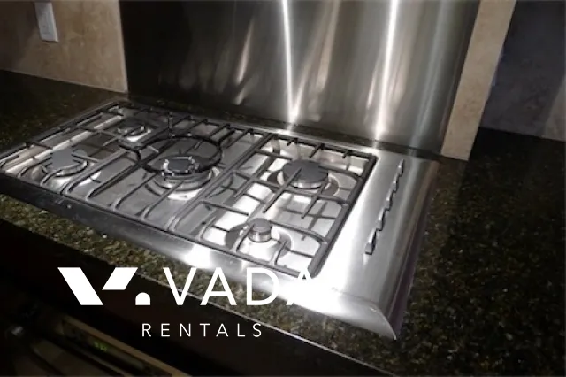 Grace in Yaletown - 1 Bedroom Apartment For Rent in Vancouver at 502 - 1280 Richards Street, Vancouver, BC