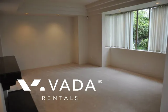 Kerrisdale - 5 Bedroom House For Rent in Vancouver at 6211 Marguerite Street, Vancouver, BC