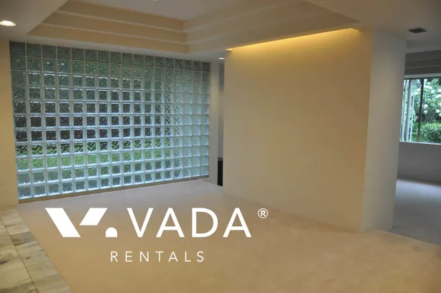 Kerrisdale - 5 Bedroom House For Rent in Vancouver at 6211 Marguerite Street, Vancouver, BC