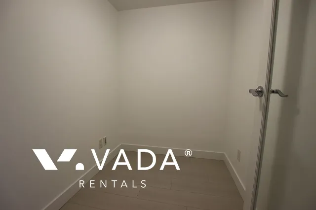 Hudson in Downtown - 1 Bedroom Loft For Rent in Vancouver at 404 - 610 Granville Street, Vancouver, BC