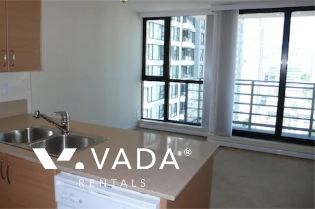 Yaletown Park in Yaletown - Studio For Rent in Vancouver at 2308 - 909 Mainland Street, Vancouver, BC