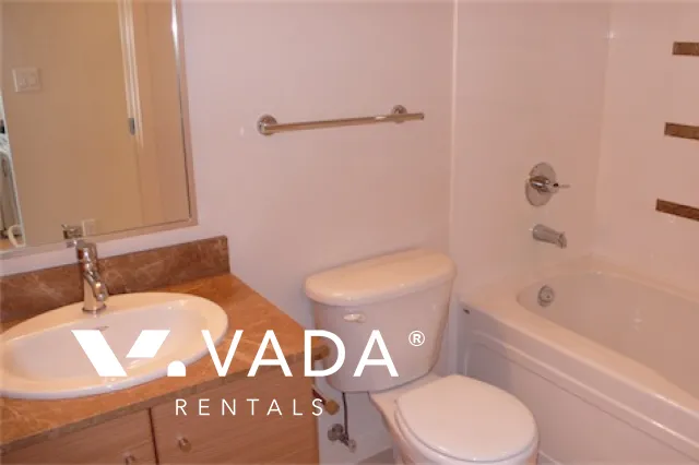 Yaletown Park in Yaletown - Studio For Rent in Vancouver at 2308 - 909 Mainland Street, Vancouver, BC