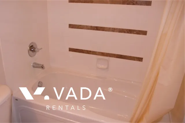 Yaletown Park in Yaletown - Studio For Rent in Vancouver at 2308 - 909 Mainland Street, Vancouver, BC
