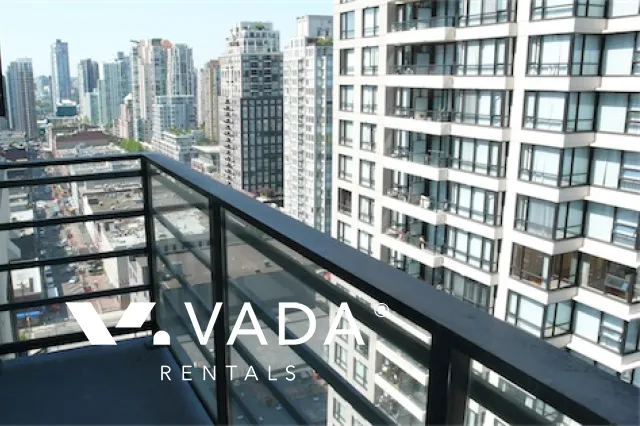 Yaletown Park in Yaletown - Studio For Rent in Vancouver at 2308 - 909 Mainland Street, Vancouver, BC