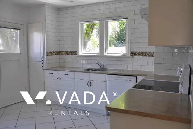 Kitsilano - 3 Bedroom House For Rent in Vancouver at 2990 Waterloo Street, Vancouver, BC