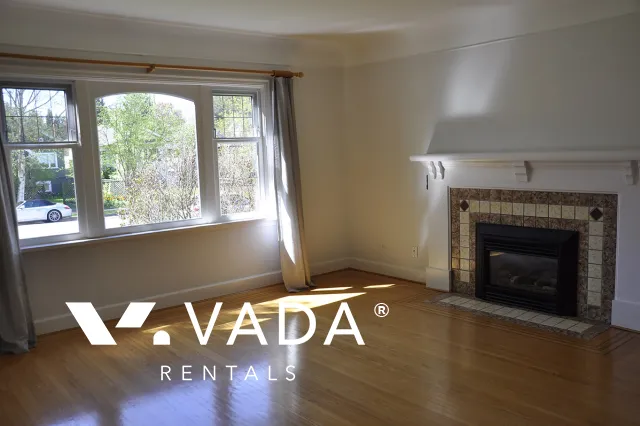 Kitsilano - 3 Bedroom House For Rent in Vancouver at 2990 Waterloo Street, Vancouver, BC