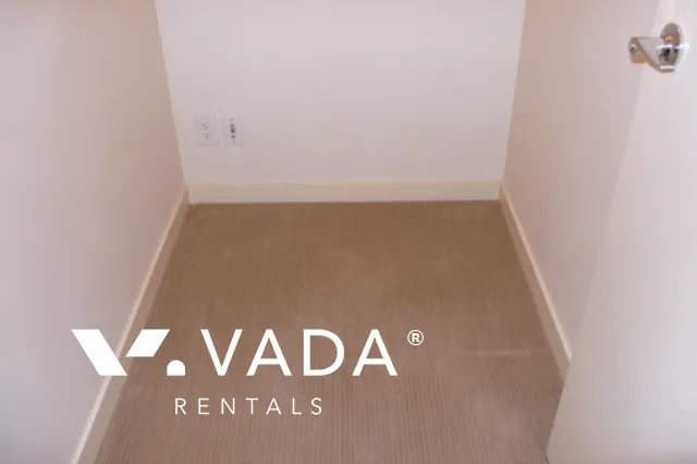Yaletown Park in Yaletown - 1 Bedroom Apartment For Rent in Vancouver at 1005 - 928 Homer Street, Vancouver, BC