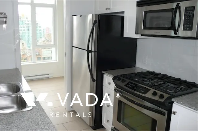 R&amp;R Robson &amp; Richards in Downtown - 1 Bedroom Apartment For Rent in Vancouver at 1505 - 480 Robson Street, Vancouver, BC