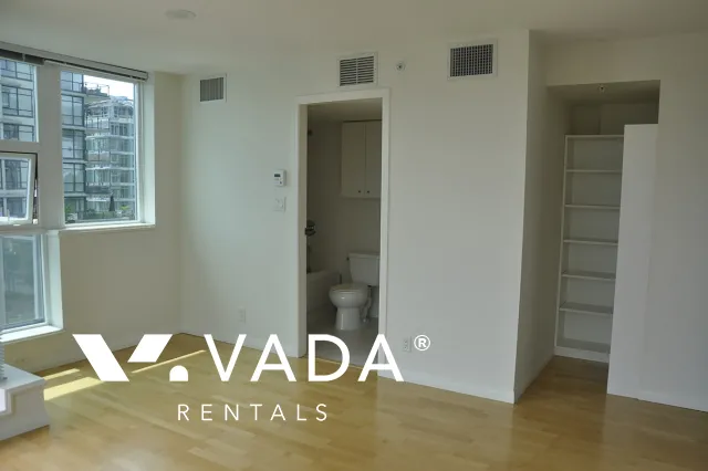 Esplanade at The Pier in Lower Lonsdale - 4 Bedroom Townhouse For Rent in North Vancouver at 9 - 188 East Esplanade, North Vancouver, BC