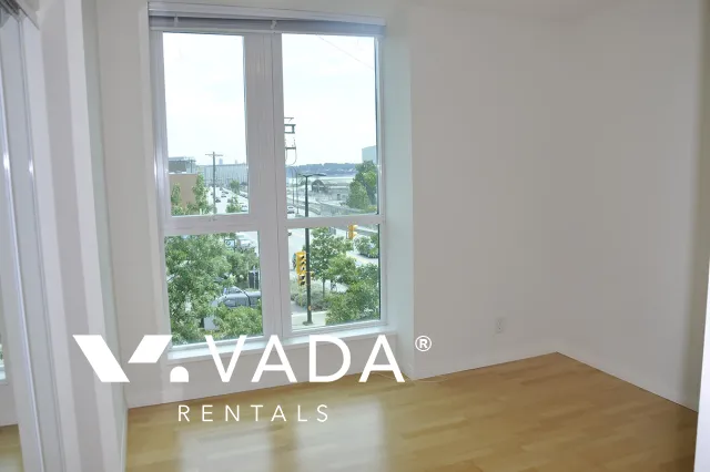 Esplanade at The Pier in Lower Lonsdale - 4 Bedroom Townhouse For Rent in North Vancouver at 9 - 188 East Esplanade, North Vancouver, BC