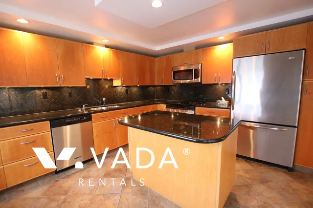 1000 Beach in False Creek North - 2 Bedroom Apartment For Rent in Vancouver at 402 - 1010 Beach Avenue, Vancouver, BC