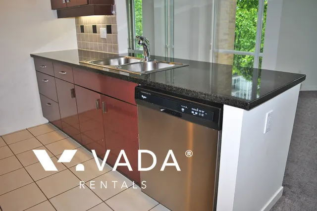Quay West in Yaletown - 3 Bedroom Townhouse For Rent in Vancouver at 2C - 1067 Marinaside Crescent, Vancouver, BC