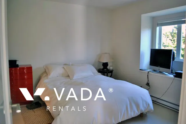 Shannon Station in Kerrisdale - 1 Bedroom Apartment For Rent in Vancouver at 206 - 1880 West 57th Avenue, Vancouver, BC