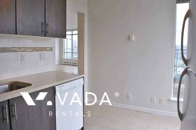 Cambridge Gardens in Fairview - 3 Bedroom Penthouse For Rent in Vancouver at 1902 - 2668 Ash Street, Vancouver, BC